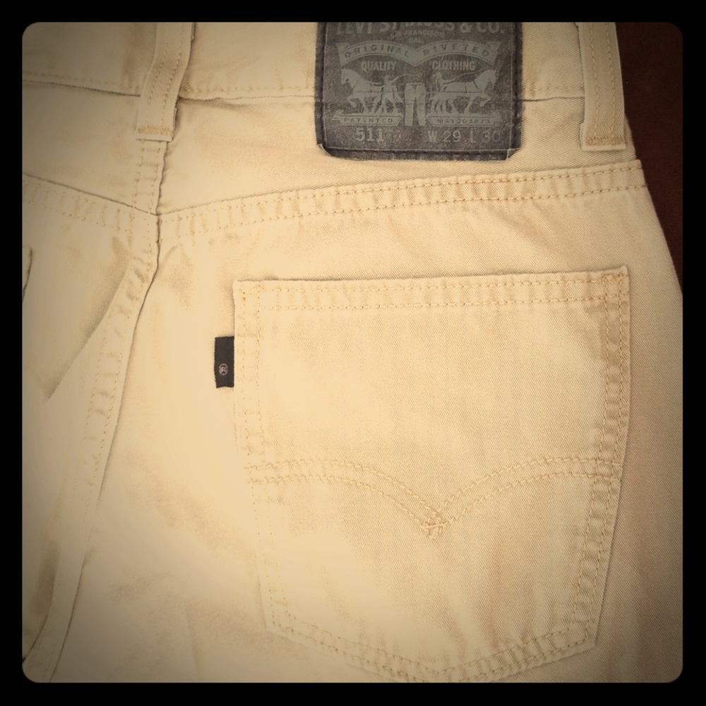 Men/Teen Levis - Picture 1 of 8